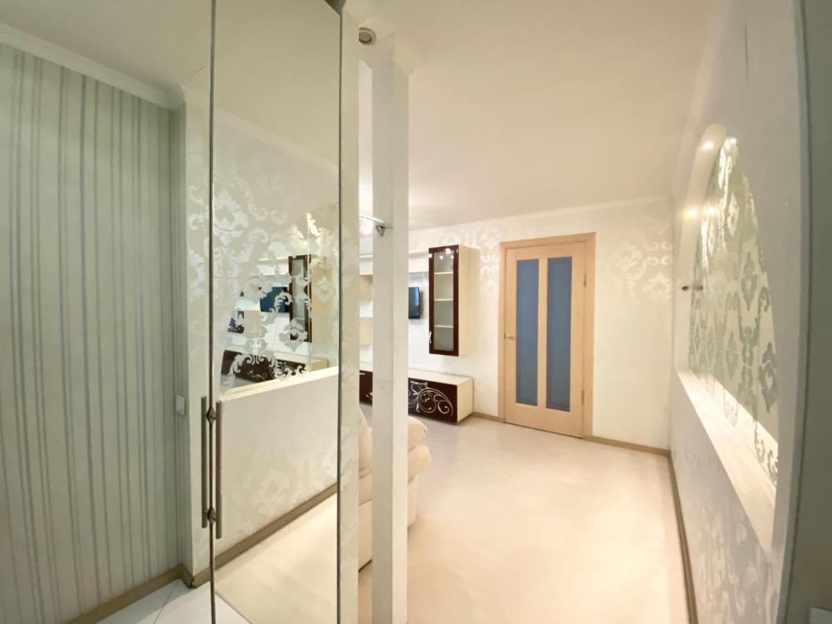 Beautiful 1-Bedroom Near Most City Center Dnipro Dış mekan fotoğraf