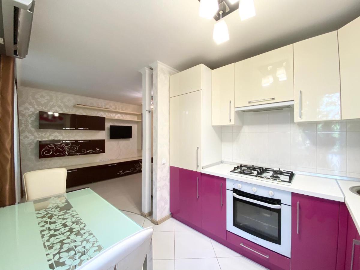 Beautiful 1-Bedroom Near Most City Center Dnipro Dış mekan fotoğraf